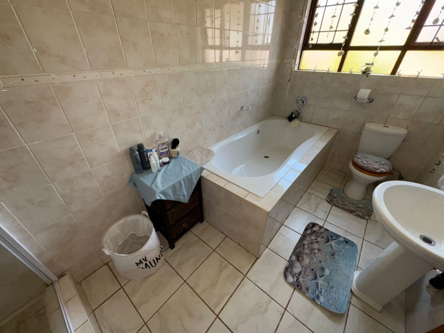4 Bedroom Property for Sale in Cashan North West